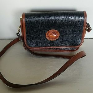 Vintage Dooney and Bourke crossbody purse